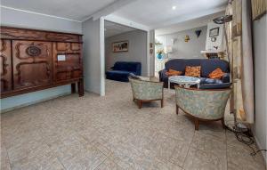 Maisons de vacances 2 Bedroom Cozy Home In Salernes : photos des chambres