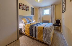 Maisons de vacances 2 Bedroom Cozy Home In Salernes : photos des chambres