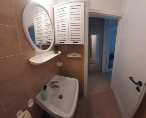 Holiday apartments Palit, Rab - 20000