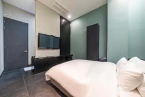 Phòng Tiêu Chuẩn Giường Đôi (Standard Double Room)