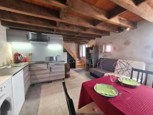 Maisons de vacances Gite Orsennes, 3 pieces, 16 personnes - FR-1-591-355 : photos des chambres