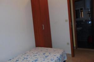 Apartments by the sea Cove Donja Kruscica - Donja Krusica, Solta - 17064