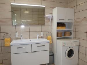 Apartments with a parking space Rogoznica - 17138