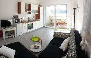 Apartments by the sea Stara Novalja Pag 17181