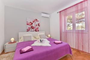 Family-friendly apartments with swimming pool Sveti Filip i Jakov, Biograd - 17192