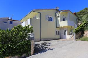Apartments by the sea Okrug Donji, Ciovo - 17232