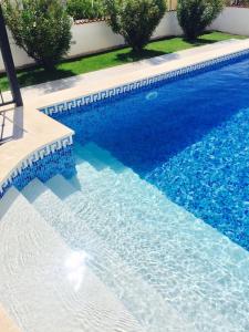 Family friendly apartments with a swimming pool Primosten - 17252