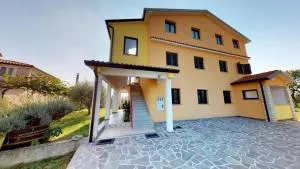 Apartments with a parking space Vilanija, Umag - 17240 - Vilanija