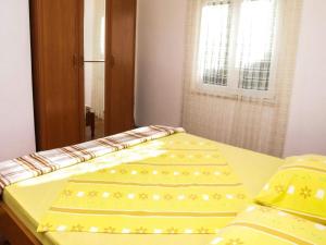 Apartments by the sea Postira, Brac - 17323