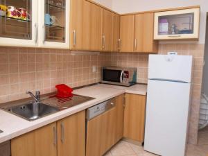 Apartments by the sea Postira, Brac - 17323