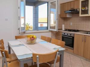 Apartments by the sea Postira, Brac - 17323