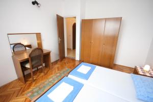 Apartments by the sea Vodice - 4198