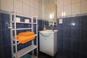 Apartments by the sea Cove Vela Stiniva, Hvar - 17075