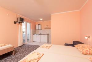 Apartments with parking space Orebic, Peljesac - 17134