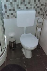 Apartments by the sea Starigrad, Paklenica - 17340