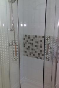 Apartments by the sea Starigrad, Paklenica - 17340