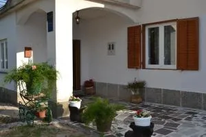 Apartments with a parking space Krsan, Central Istria - Sredisnja Istra - 17223 - Kršan