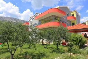 Apartments with a parking space Solin, Split - 17426 - Klis