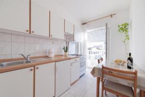 Apartments with a parking space Vodice - 17325 