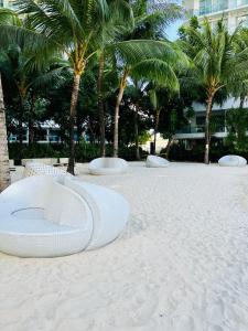 Azure Pool View w Netflix & Wifi Boracay Tower