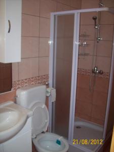 Apartments with parking space Vir - 17422