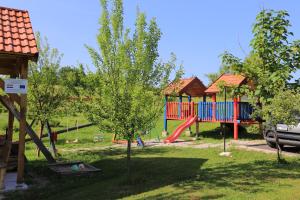 Apartments for families with children Lipovac, Plitvice - 17556