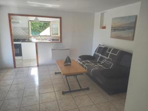 Vue magnifique, jardin et petit cocon en provence