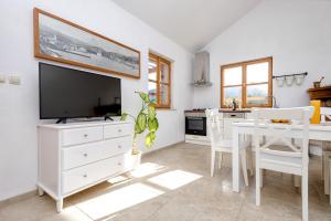 Holiday house with a parking space Pitve, Hvar - 17397