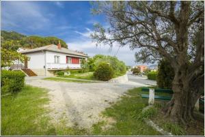 Double Room Kampor 17412a - 3hvězdičkové hotely ve městě Rab