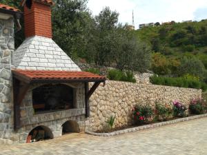 Apartments with a parking space Rijeka - 17186 