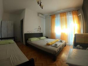 Apartments with parking space Vodice - 17058