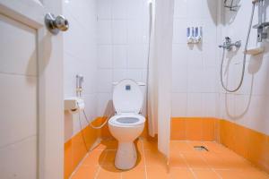 RedDoorz Plus @ Jalan FL Lumban Tobing Sibolga