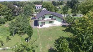 Apartments with a parking space Irinovac, Plitvice - 17376 - Drežnik Grad