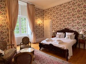 Maisons d'hotes 24H LE MANS Chateau de Lauresse chambres d'hotes Luxe : photos des chambres