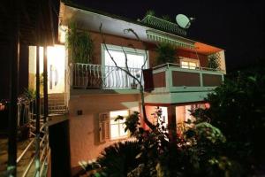 Rooms with a parking space Trogir - 17442