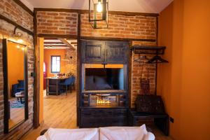 NOMAD STUDIOS, Kapana