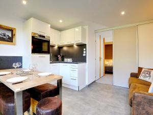 Appartements Charmant appartement renove avec acces direct aux pistes - FR-1-575-114 : photos des chambres