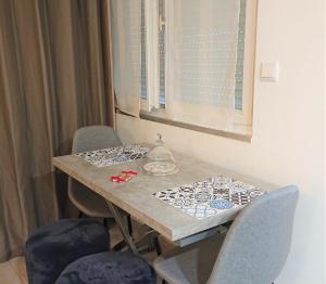 Appartements MajorBnB Confortable studio parking gratuit GENEVE C2 : photos des chambres