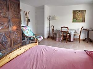 Appartements T1 ou T2 dans villa avec jardin proche Biarritz : photos des chambres