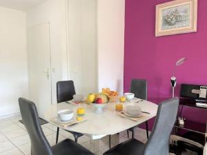 Appartement Imperia St Raphaël, au calme, vue piscine, climatisé
