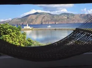 Vacanze Salina camera matrimoniale con terrazzo - Lingua