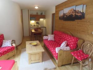 Appartements Appartement Samoens, 3 pieces, 6 personnes - FR-1-629-106 : photos des chambres