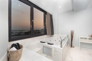 Sea & City LUXURY SUITE