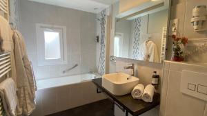 Hotels Hotel Bellevue : photos des chambres