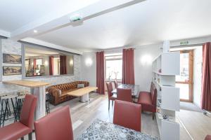 Hotels HOTEL DES VOYAGEURS : photos des chambres