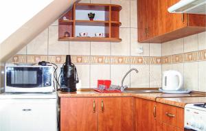 Nice apartment in Uniescie with 2 Bedrooms and WiFi