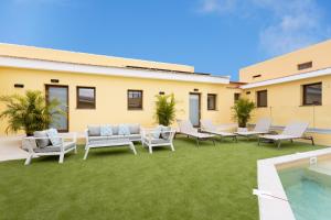 Wonderful vacation home Suites and pool