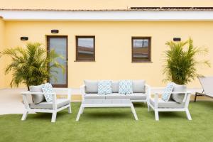 Wonderful vacation home Suites and pool