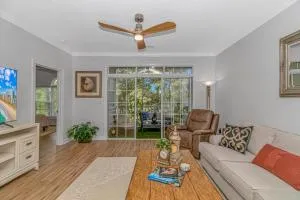 Cypress Bend At Barefoot Unit 1124 - 2nd Floor Two-Bedroom Suite at Barefoot Landing - Sleeps 4! 2 bed, 2 bath - Briarwood