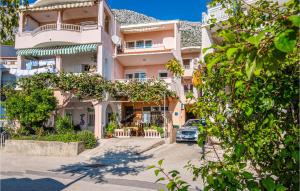 Amazing Apartment In Igrane With Wifi 